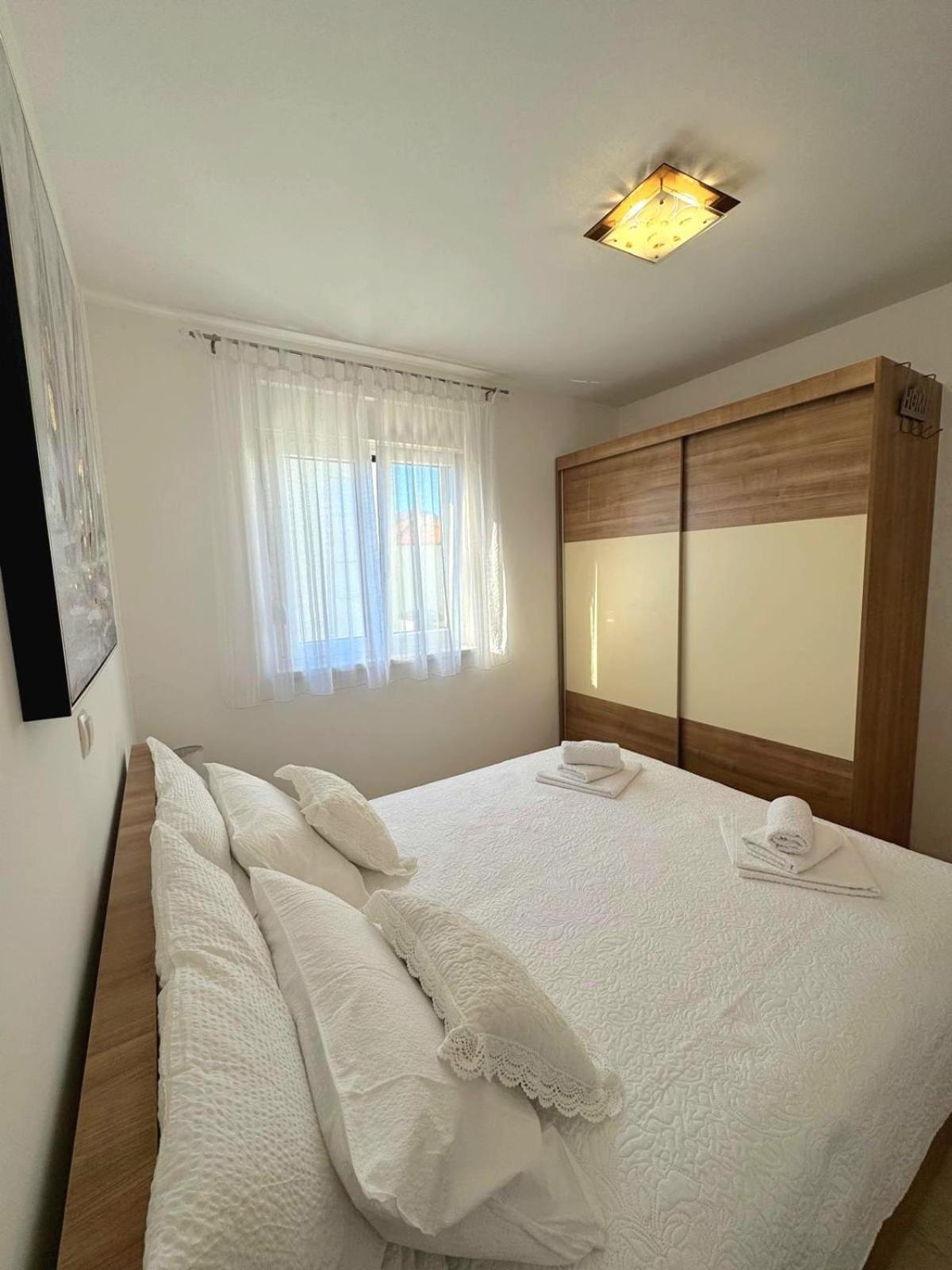Apartment Misic Trogir Exteriör bild