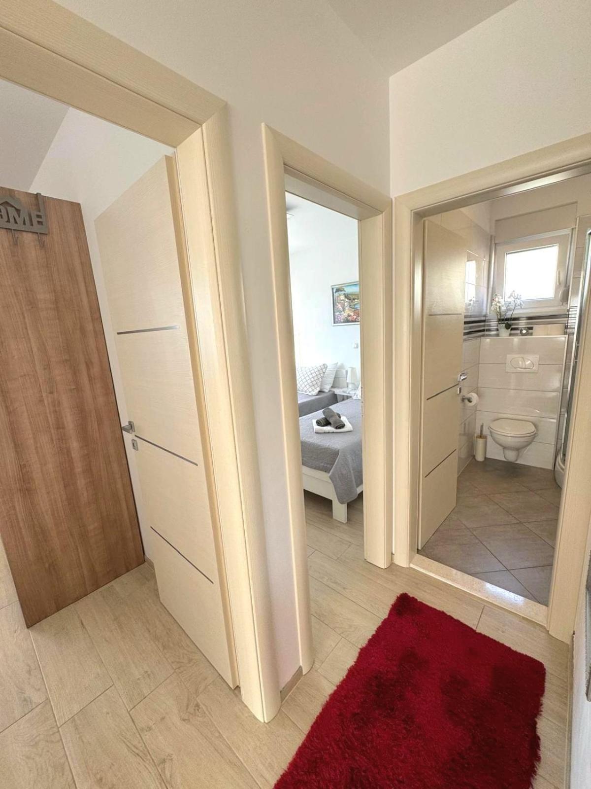 Apartment Misic Trogir Exteriör bild