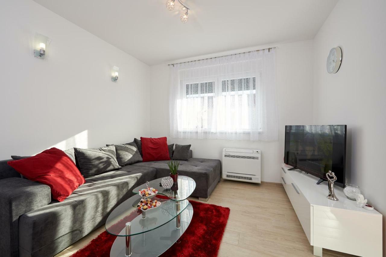 Apartment Misic Trogir Exteriör bild