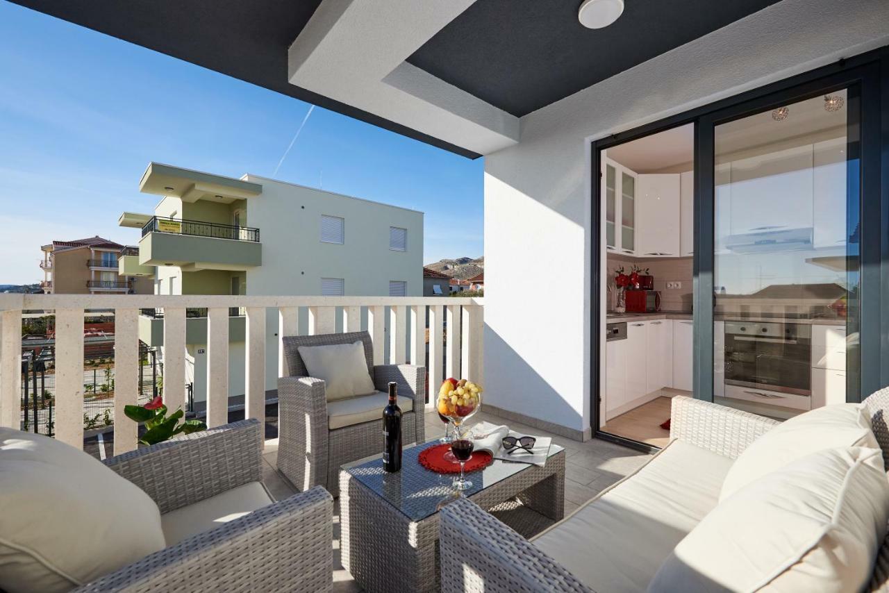 Apartment Misic Trogir Exteriör bild